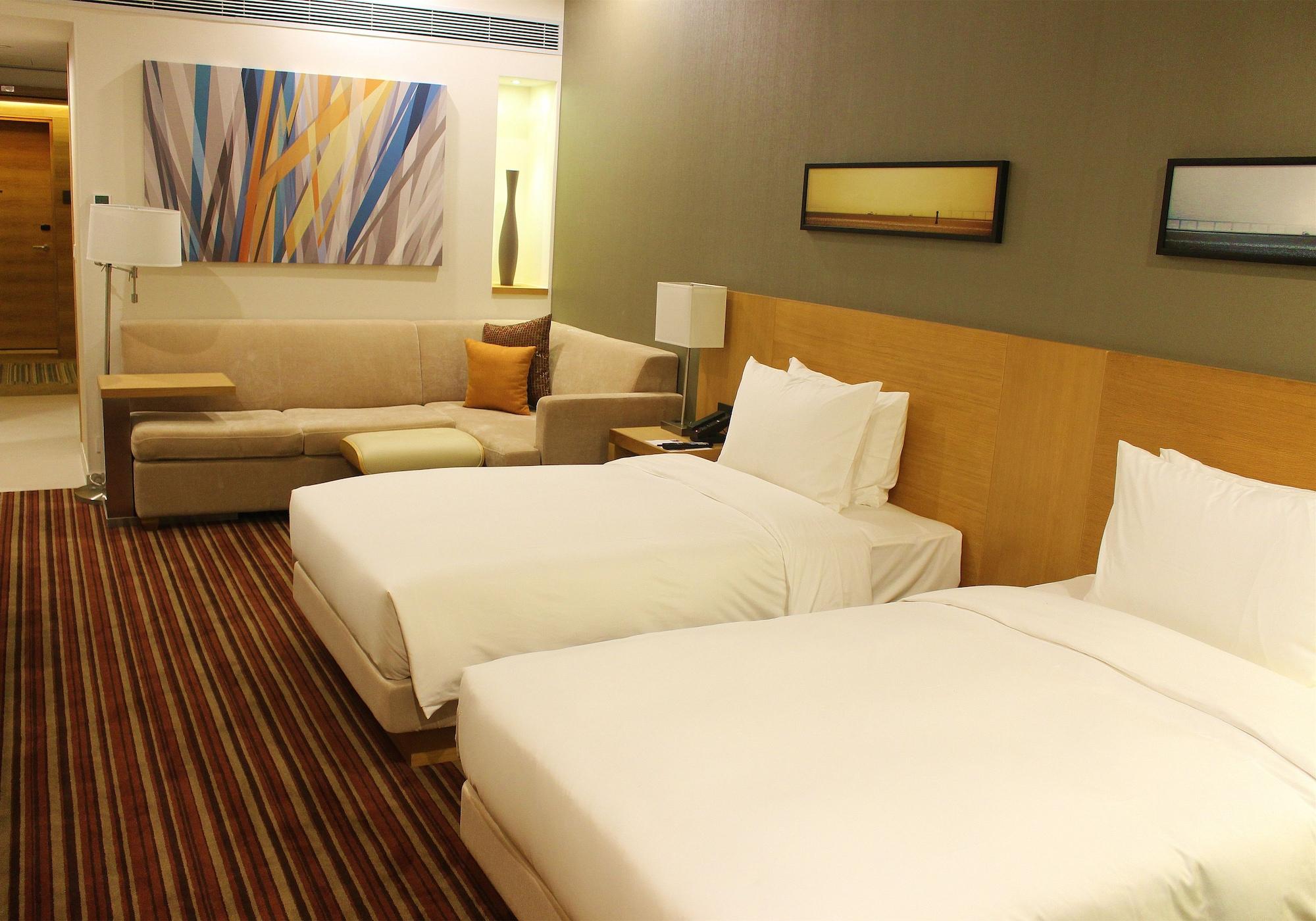 Hyatt Place Shenzhen Airport Екстериор снимка